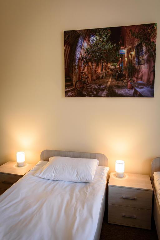 Apartamenty Walowa 4 Tarnow Bagian luar foto